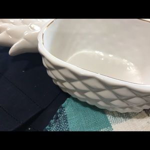 Pineapple Serving Bowls. Set of 2. White & Gold.